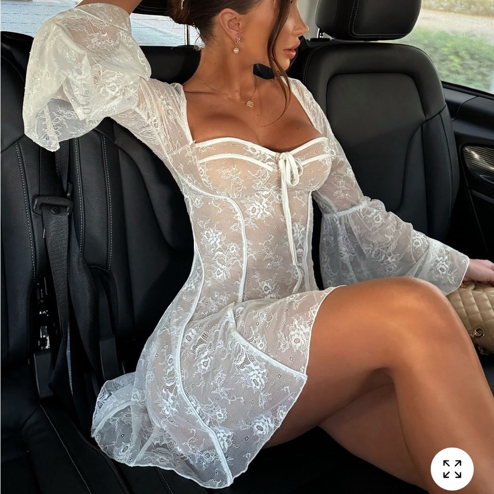 White lace long sleeve mini dress